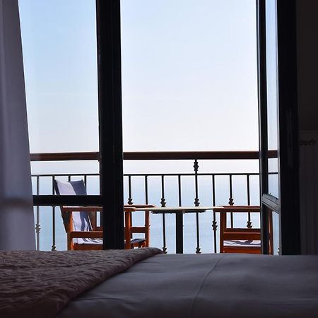 Marabou Hotel Chorefto エクステリア 写真